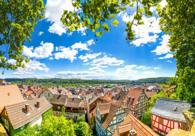 Busreisen Hessen, Busreisen nach Marburg mit Panorama von Marburg.