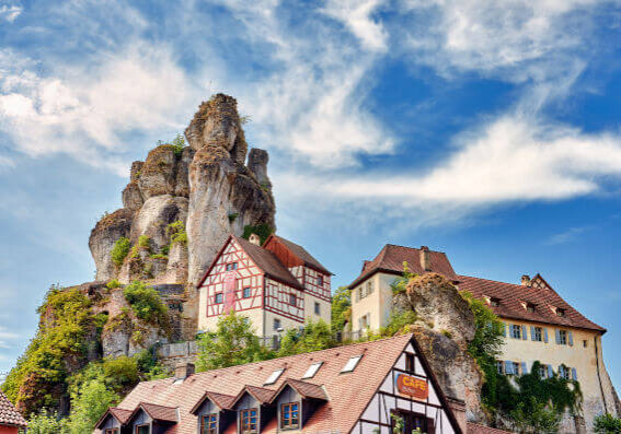 Felsburg und Geotop Tüchersfeld.