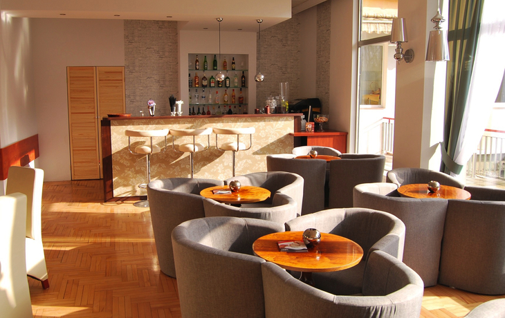 Cafe-Bar