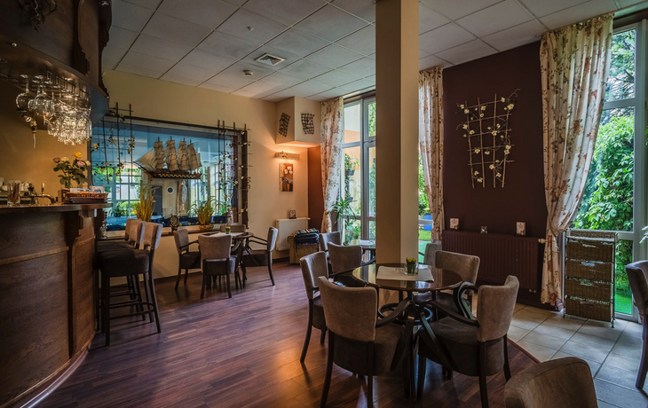 Cafe