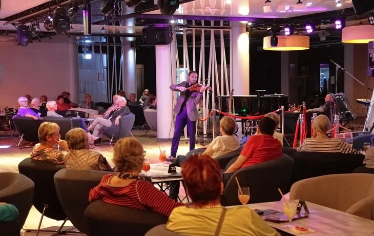 Hotel Hamilton, Konzert