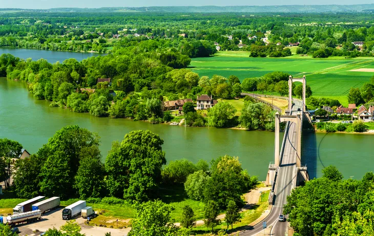 Brücke über die Seine bei Les Andelys in Frankreich