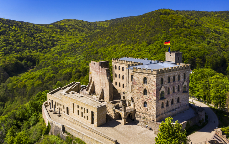 Hambacher Schloss an der Deutschen Weinstrasse