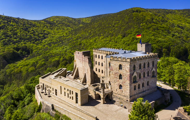 Hambacher Schloss an der Deutschen Weinstrasse