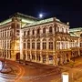 Staatsoper in Wien Österreich bei Nacht