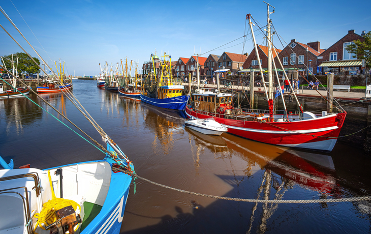 Neuharlingersiel, Hafen