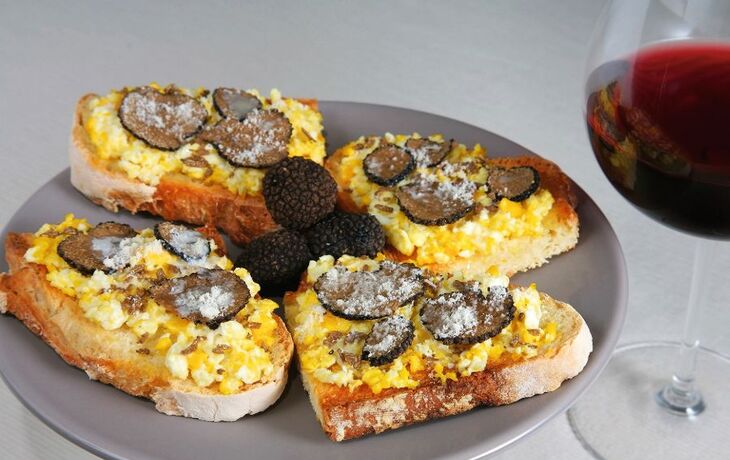 geröstetes Brot mit Trüffel