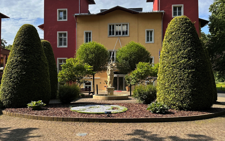 Villa Sendig und Olympiabrunnen