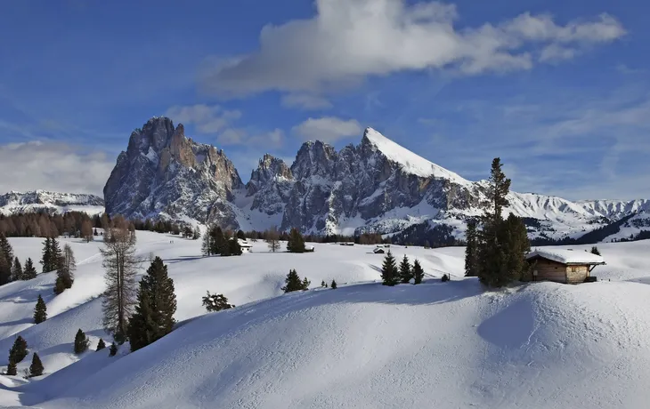 Dolomiten im Winter Panorama