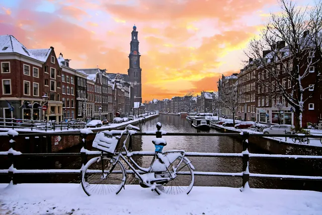 Westerkerk im winterlichen Amsterdam, Niederlande