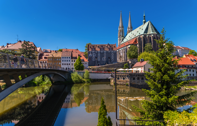 Görlitz Brücke und Peterskirche