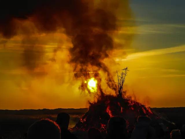 Osterfeuer in Sankt Peter-Ording