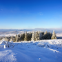 Schneebedeckte Wasserkuppe in der Rhön
